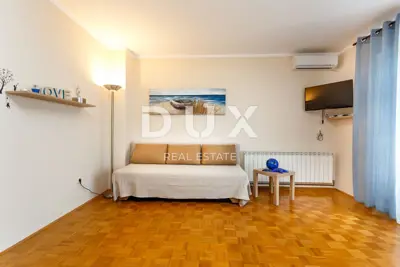Haus 300 m², Malinska - 100 m vom Meer, 4 Apartments - 20