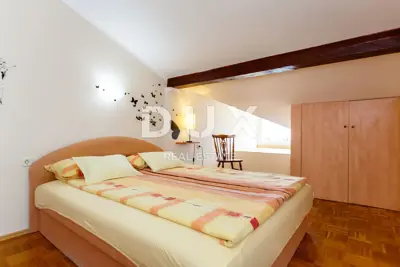 Haus 300 m², Malinska - 100 m vom Meer, 4 Apartments - 8