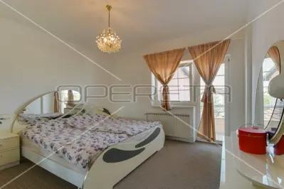House 285 m², Zaprešić Centar, 3 floors - 10