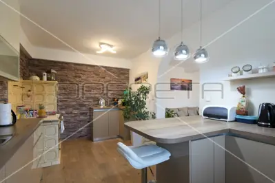 House 285 m², Zaprešić Centar, 3 floors - 6