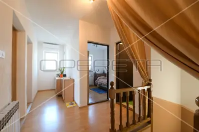 House 285 m², Zaprešić Centar, 3 floors - 18