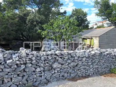 Građevinsko zemljište 400 m², Povlja na Braču, 200 m od mora - 15