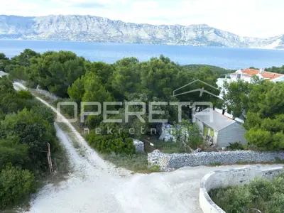 Građevinsko zemljište 400 m², Povlja na Braču, 200 m od mora - 7
