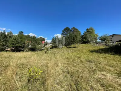 Baugrundstück 1.657 m², Klana - ruhige Lage