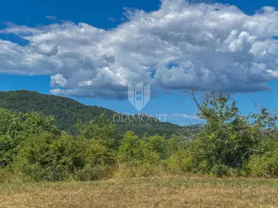 Building plot 1,970 m², Motovun - view of Motovun - 6