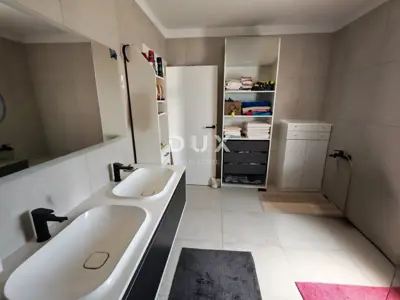 Haus 186 m², Krančići - Pool und Außenküche - 20