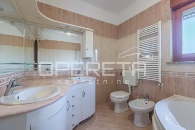 Istria, Poreč - Family house with three residential units and sea view - 17