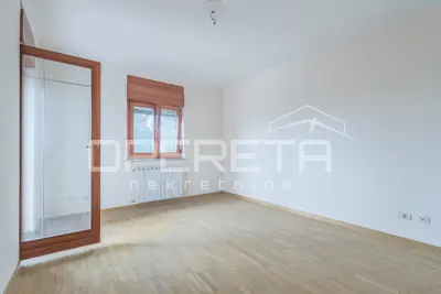 Istria, Poreč - Family house with three residential units and sea view - 10