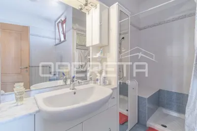 Istria, Poreč - Family house with three residential units and sea view - 14