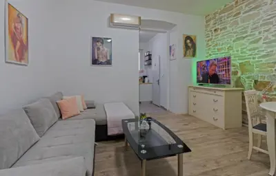 Stan 41 m², Pula Centar, blizu Amfiteatra - 20