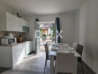 Haus 300 m², Dramalj - 5 Apartments und Meerblick - 10