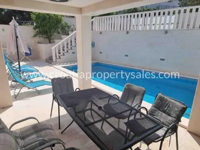 Wohnung, Trogir, 133 m², 4-Zimmer, 650 000 € - 2