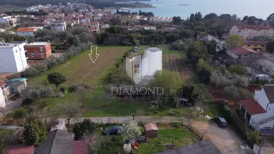 Umag, surroundings, land in an excellent location!