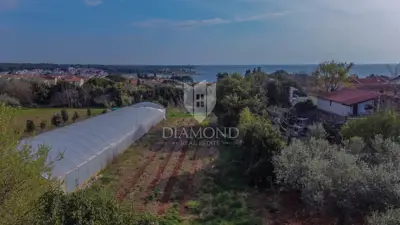 Umag, surroundings, land in an excellent location! - 2
