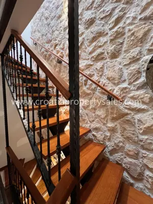 Kamena kuća u Šibeniku, stari grad, terasa s pogledom na more - 3