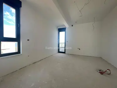 Makarska - 3 room penthouse with sea view - 5