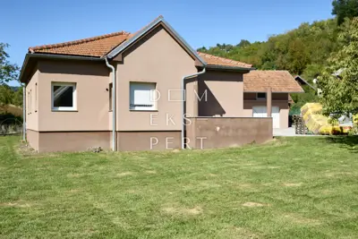 Vugrovec Gornji, Sesvete, Vugrovec Gornji, Familienhaus + Nebengebäude - 9