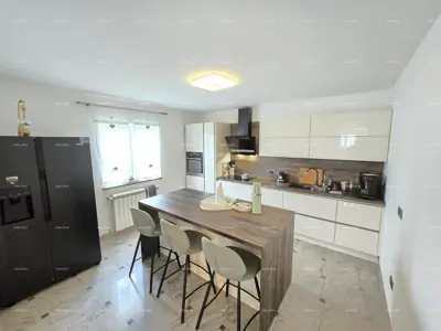 Kuća 300 m², Medulin - blizu mora i plaže - 11
