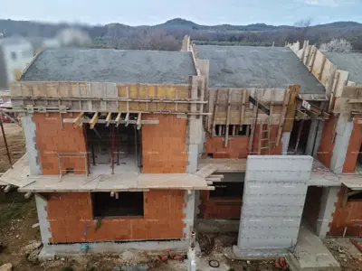 Poreč – stan s terasom i dvorištem - 15
