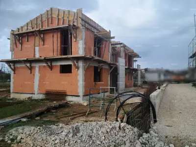 Poreč – stan s terasom i dvorištem - 13