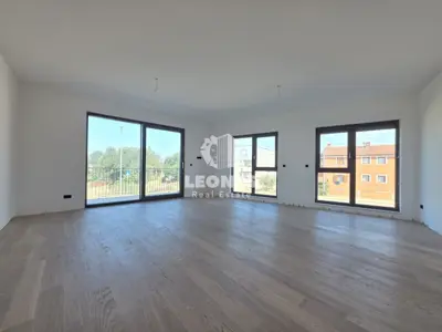 Wohnung 74 m², Umag - 800 m vom Meer und vom Zentrum entfernt
