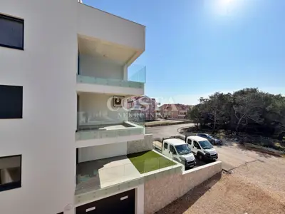 Stan 64,65 m², Povljana - vrt i terasa 22,62 m² - 2