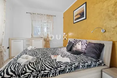 Haus 160 m², Štinjan - Pool und gepflegter Garten - 20