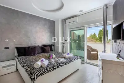 Haus 160 m², Štinjan - Pool und gepflegter Garten - 13