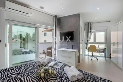 Haus 160 m², Štinjan - Pool und gepflegter Garten - 14