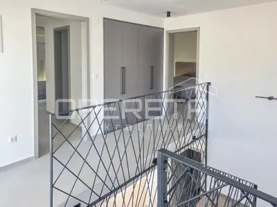 Haus 198 m², Žaborić - Jasenovo, 150 m vom Meer - 9