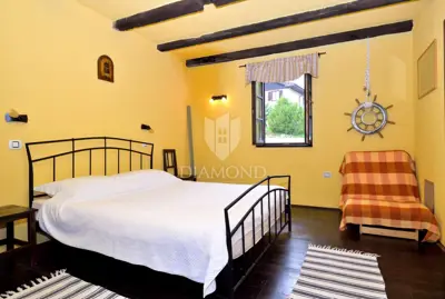Kamena kuća 323 m², Trviž - bazen i wellness - 11