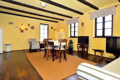Kamena kuća 323 m², Trviž - bazen i wellness - 15