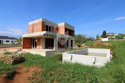 Kuća 155 m², Labin - bazen i okućnica - 2