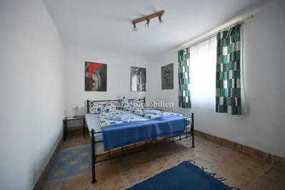 Istra, Novigrad - kuća s 2 stana i garažom - 21