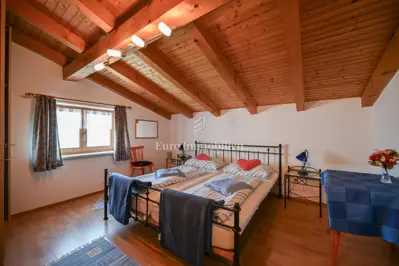 Istra, Novigrad - kuća s 2 stana i garažom - 7
