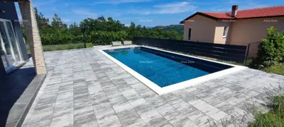Haus 157 m², Raša - Garten mit Pool und Sonnenbereich - 19