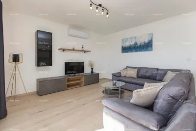 Haus 157 m², Raša - Garten mit Pool und Sonnenbereich - 3