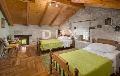 ISTRA, TINJAN - Authentische Steinschönheit mit einem Grundstückskomplex - 10