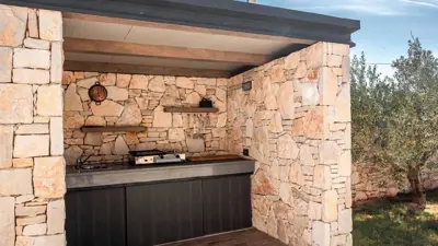 Kuća 654 m², Marčana - grijani bazen i privatnost - 7