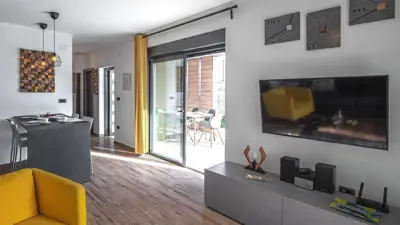 Kuća 654 m², Marčana - grijani bazen i privatnost - 10