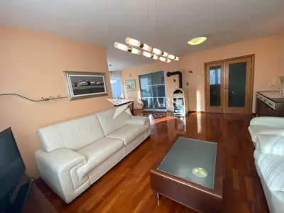 Kastav, Rešetari prostran stan 133 m²