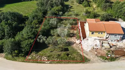 Bauland 686 m², Divšići - ruhige Lage - 6