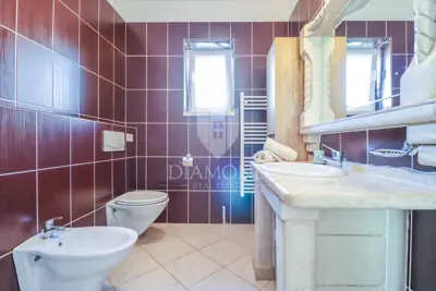 Haus zum Kauf in Poreč, 145 m² - 9