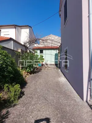 Pula, Veli Vrh