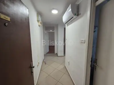 Stan 63 m², Folnegovićevo naselje, blizina škole i tramvaja - 10