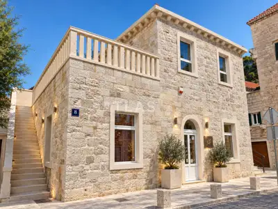 Historical building, Pučišća na Braču, 298 m² and terrace 53 m² - 2