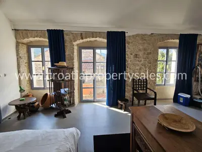 Kamena kuća 160 m², Vrisnik na Hvaru, mirno selo - 7
