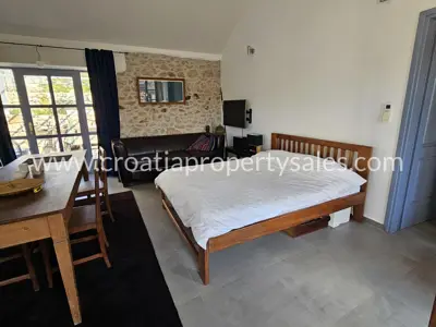 Kamena kuća 160 m², Vrisnik na Hvaru, mirno selo - 6