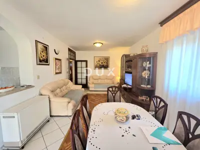 House 300 m², Rovinj - two residential units and yard - 10
