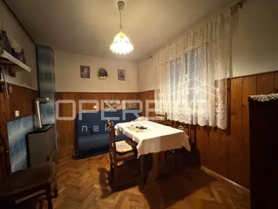Kuća u Retkovcu, terasa i garaža - 2